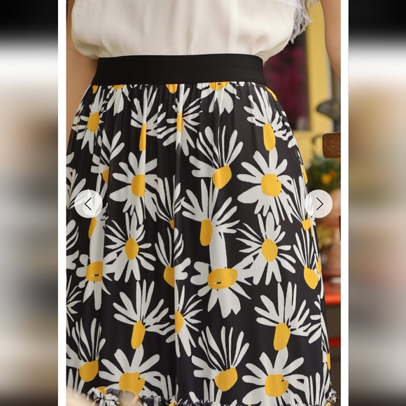 Eva Franco (Anthropologie) Daisy Tiered Midi Skirt size medium - Picture 2 of 10